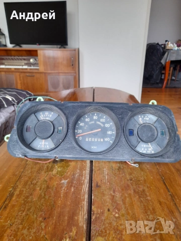 Старо табло Москвич