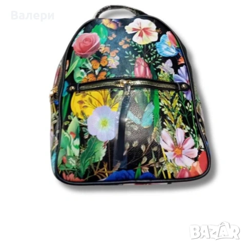 Интересна дамска чанта тип раница