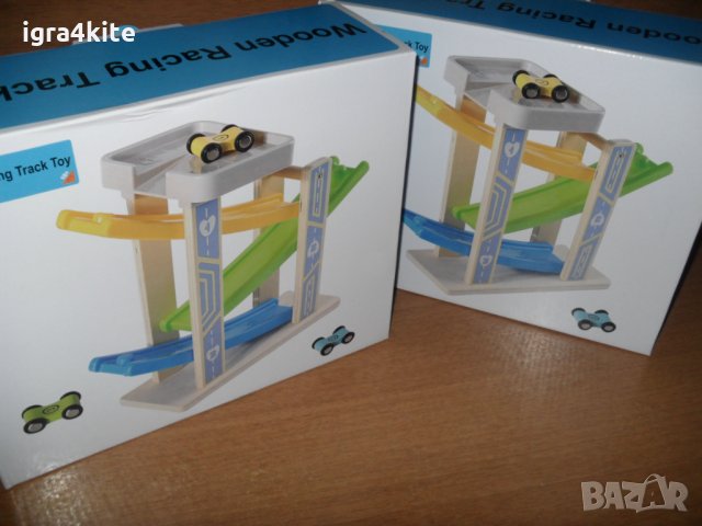 Нов модел писта пързалка с колички и платформа , снимка 1 - Играчки за стая - 34879321