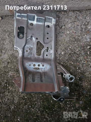 Стойка за инвертор на  Тойота Ярис Хибрид след 2017 г , снимка 4 - Части - 43787738