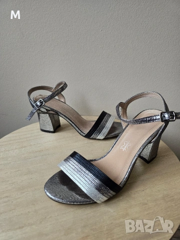 Красиви сандали със стелка от естествена кожа 