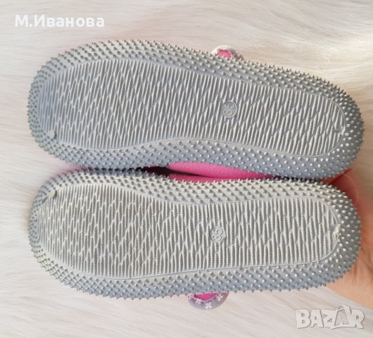 Детски пантофи  Hello Kitty №35, снимка 7 - Детски пантофи - 39471220