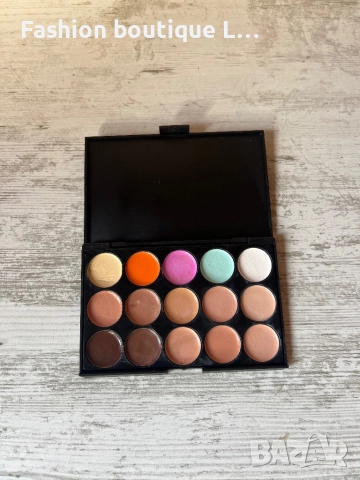 Палитра с 15 цвята коректори за контуриране на лицето в черна кутия с розови сърца 🩷💕💞💓💗💖💘💝, снимка 3 - Декоративна козметика - 52443454