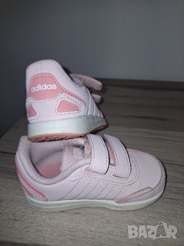 Бебешки кецове/маратонки Адидас, снимка 4 - Бебешки обувки - 43255685