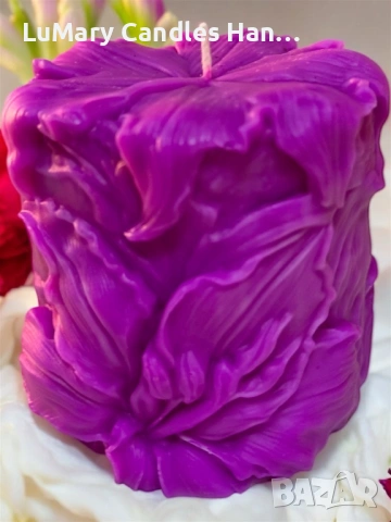 Свещ “ Лилави цветя”, снимка 3 - Декорация за дома - 53223078