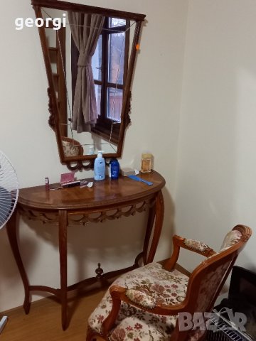 Ретро тоалетка огледало, полуконзола и кресло, снимка 1 - Антикварни и старинни предмети - 43244050