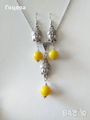 Красив комплект бижута Буда с жълти порцеланови мъниста и медальони в цвят сребро 