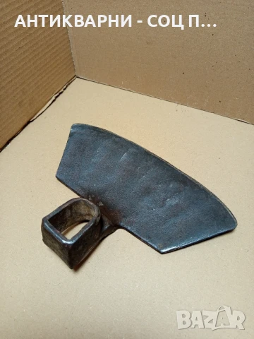 Соц Стара Ръчно Кована Мотика Чапа Номер 5. Тегло 1.200кг., снимка 3 - Антикварни и старинни предмети - 50704706