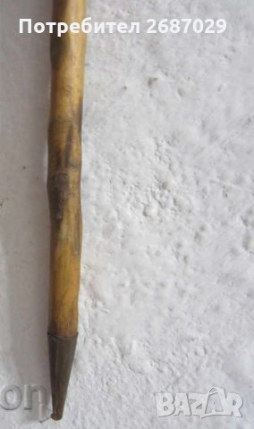 Бастуни - различниСтар дървен Туристически бастун, метални значки, дърво, пирография, форма брадва, снимка 4 - Други ценни предмети - 28951379