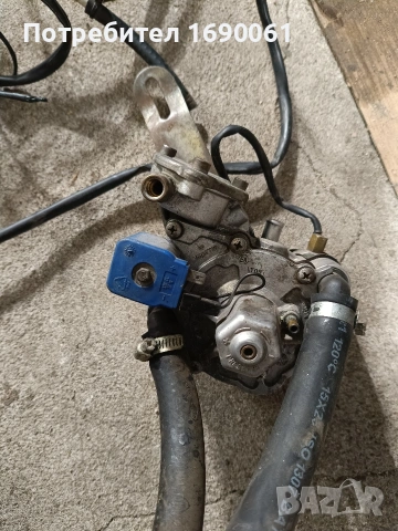 Газов инжекцион 4 цилиндара , снимка 2 - Части - 53102458