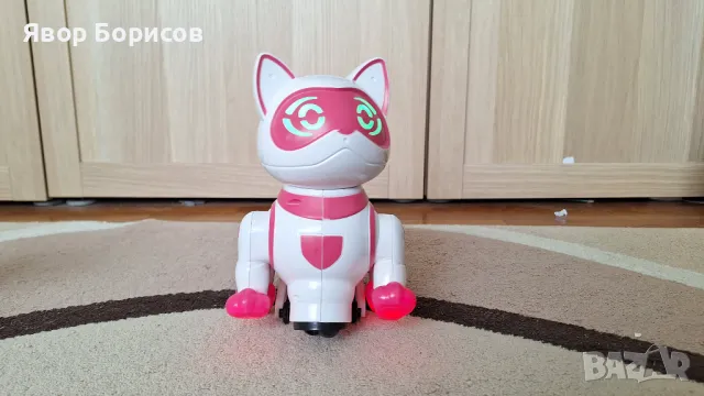 Движещо се коте на батерии, снимка 4 - Електрически играчки - 47562382