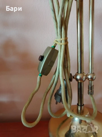 Стара антична месингова настолна лампа с лебедова шия, снимка 5 - Колекции - 51348449