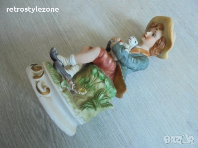 № 8420 Винтидж порцеланова фигурка – Момче с кученце , снимка 2 - Други ценни предмети - 52956271