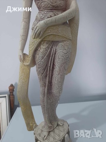 голяма статуетка на жена, снимка 2 - Декорация за дома - 43602575