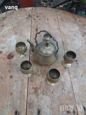 Старинен бронзов  сервиз за ракия, снимка 1 - Антикварни и старинни предмети - 33195082