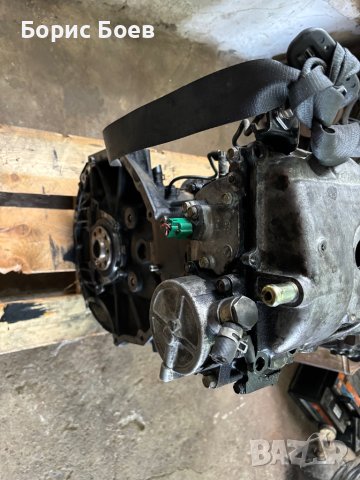 Двигател за Nissan X-Trail, снимка 5 - Части - 43660536