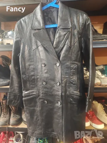 Дамско кожено манто