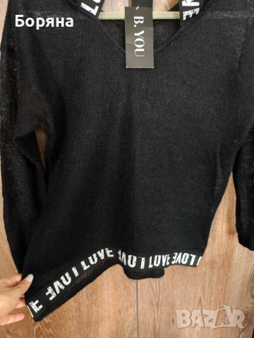 Нов бутиков пуловер 100 % фина вълна с брошка , снимка 7 - Блузи с дълъг ръкав и пуловери - 53446351