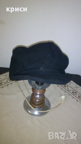 Дамска зимна шапка тип каскет