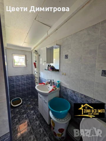 Продавам първи етаж от Двуетажна къща , снимка 6 - Етаж от къща - 50740171