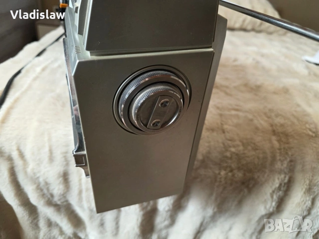 Ретро Легенда Sharp GF-575 - Винтидж Бумбокс (1982), снимка 3 - Други ценни предмети - 53404504