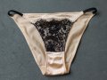 M дамски сатенени бикини с черна дантела отпред в прасковен цвят, снимка 1 - Бельо - 43474270