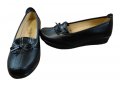 Дамски обувки в черен цвят с анатомична подметка, снимка 1 - Дамски ежедневни обувки - 36599660