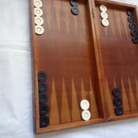 Табла с пулове за игра в дървена кутия, голяма, от старите , снимка 3 - Шах и табла - 43572159