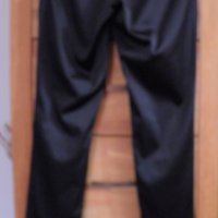 Дамски черен панталон от еластичен сатен, снимка 2 - Панталони - 27885301