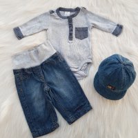 Дънки Tom Tailor и боди риза H&M и дънкова шапка за бебе 0-3 месеца, снимка 1 - Панталони и долнища за бебе - 39207843
