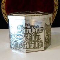 Немска метална кутия,релеф,архитектура. , снимка 2 - Антикварни и старинни предмети - 34624732