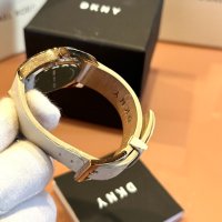 Дамски часовник DKNY , снимка 4 - Дамски - 43655241