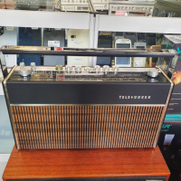 Колекционерско винтидж радио Telefunken bajazzo ts 401 В отлично техническо и визуално състояние., снимка 2 - Радиокасетофони, транзистори - 44880778