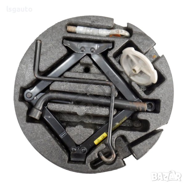 Комплект крик, кука за теглене и ключ за гуми Saab 9-3 2004-2015 ID: 120314, снимка 1