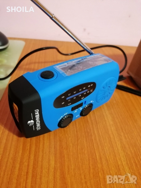ПРОДАДЕНО Oöwohnbau НОВО radio-соларно, манивела, usb фенер и 2000(mah)-батерия-power bank, снимка 1