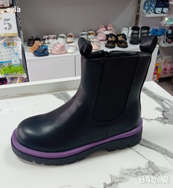 Черни ботички , снимка 1