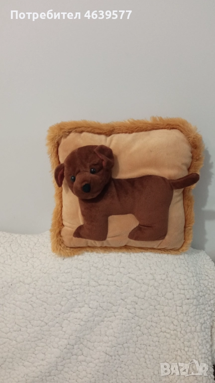 Малка, декоративна възглавничка с чаровно, релефно кученце, снимка 1