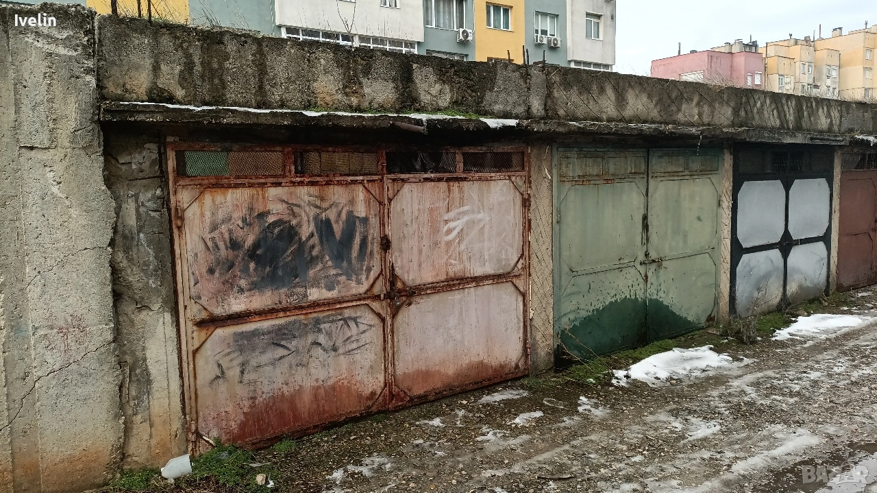 Гараж в ж.к. Балик зад блок 45, снимка 1