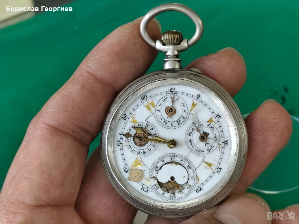 Стар сребърен джобен часовник календар Tavannes, снимка 1