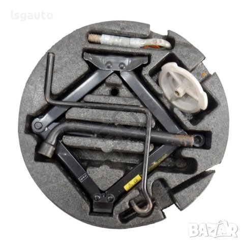 Комплект крик, кука за теглене и ключ за гуми Saab 9-3 2004-2015 ID: 120314, снимка 1 - Части - 44078681