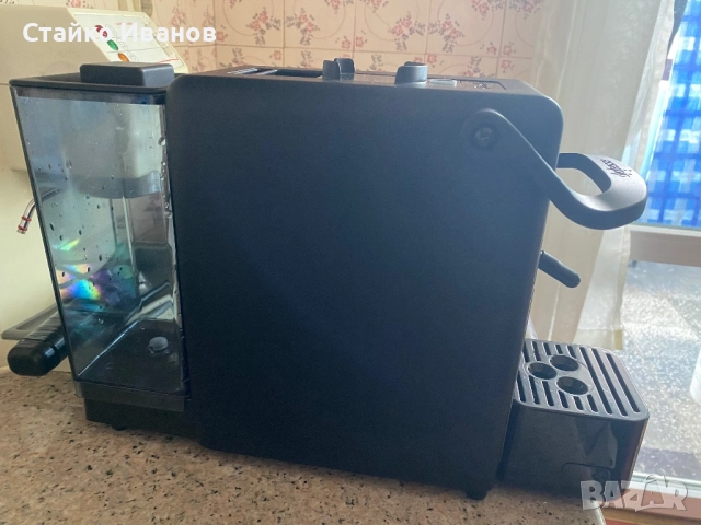 Кафемашина на капсула - нова, с подарък капсули, снимка 3 - Кафемашини - 52174813