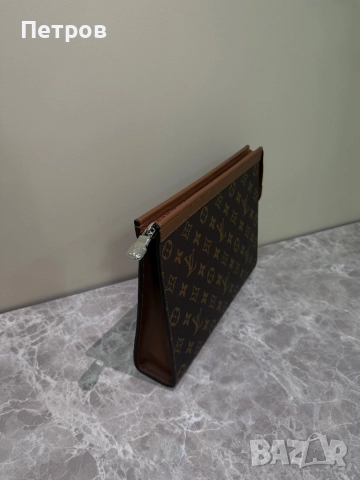 КАТО ЧИСТО НОВ Louis Vuitton Monogram Clutch , снимка 4 - Чанти - 52523315