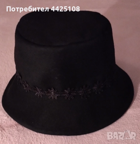 Дамска шапка 