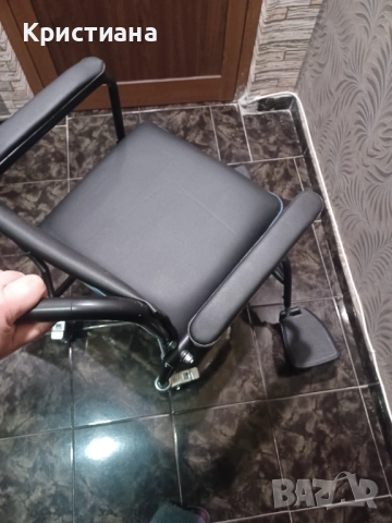 Инвалиден стол комбиниран тоалетен / стол за баня, снимка 4 - Инвалидни колички - 52674780