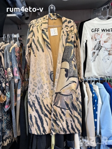 Манто Дисни в много десени , снимка 9 - Палта, манта - 51771077