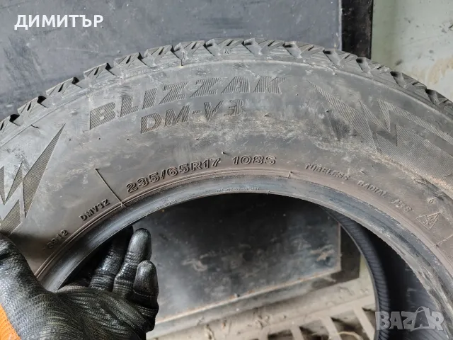 2бр.зимни гуми BRIDGESTONE 235 65 17 DOT19 цена за брой, снимка 5 - Гуми и джанти - 50047105