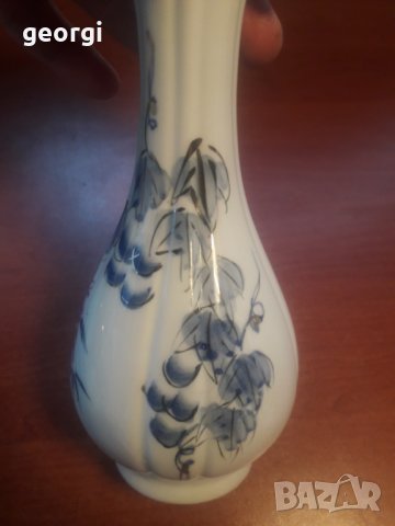 Порцеланова ваза, снимка 3 - Вази - 32564338