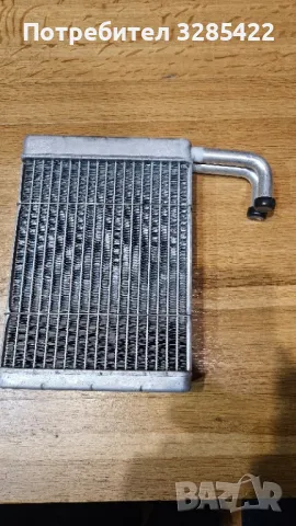 радиаторче за парно на Land Rover Defender AAP817
