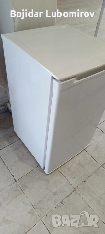 малък хладилник с камера , снимка 2 - Хладилници - 52627720