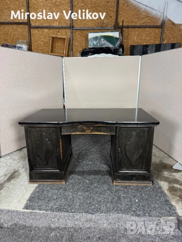 Старинно бюро в добро състояние 